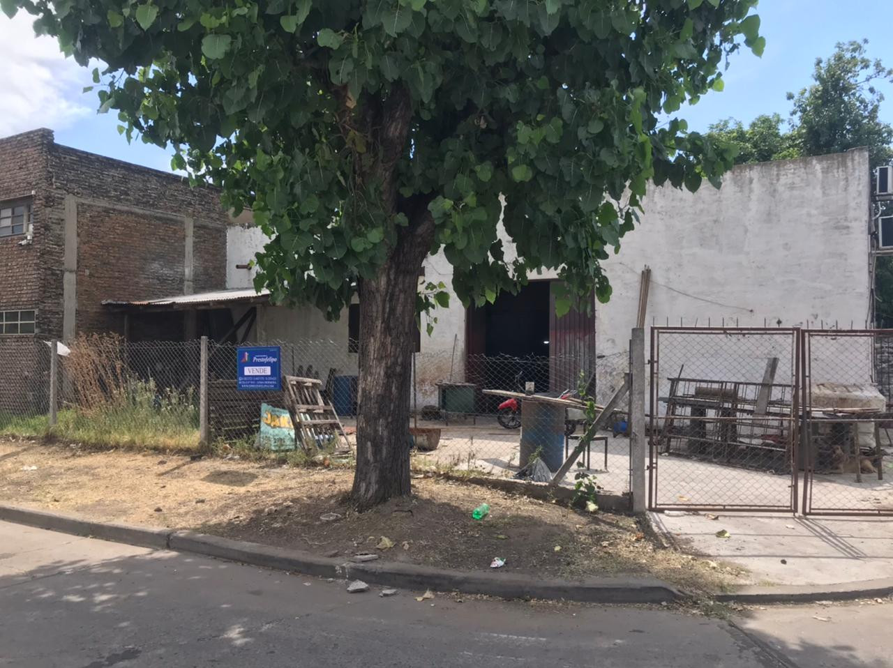 VENTA: GALPON EN ESQUINA  - LOMA HERMOSA
